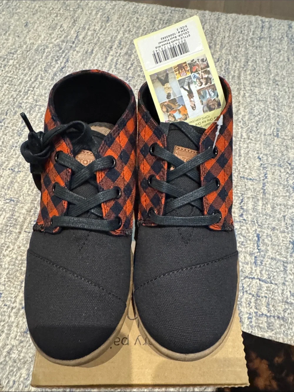 Toms Paseo Mid size 3 youth new in box